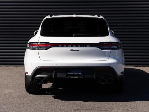 2026 Porsche Macan Base