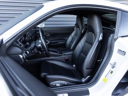 2019 Porsche 718 Cayman S