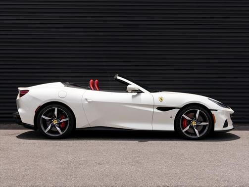 2022 Ferrari Portofino Base