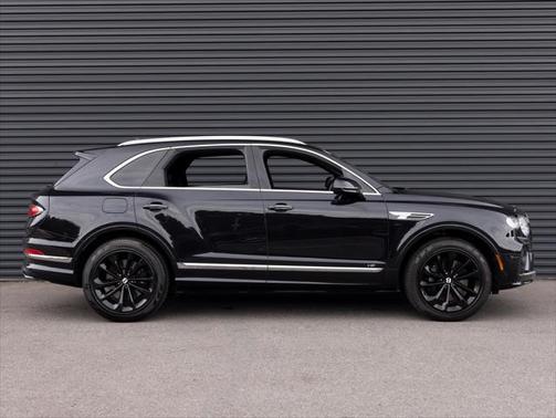 2022 Bentley Bentayga V8