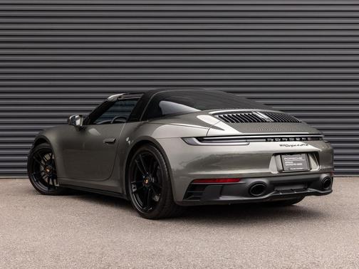 Aventurine Green Metallic 2024 Porsche 911 Targa 4 GTS