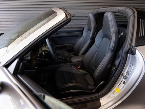 2025 Porsche 911 Targa 4 GTS