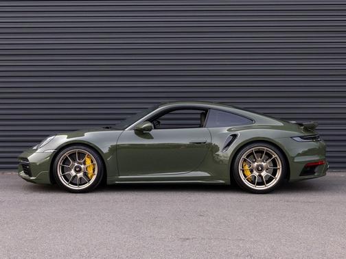 2022 Porsche 911 Turbo S