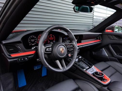 2025 Porsche 911 Targa 4 GTS