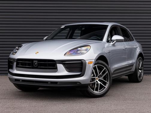2025 Porsche Macan Base