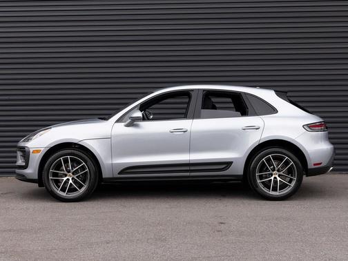 2025 Porsche Macan Base