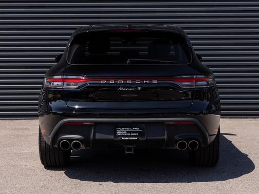 2022 Porsche Macan S