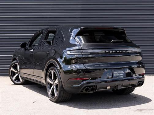 2025 Porsche Cayenne E-Hybrid S