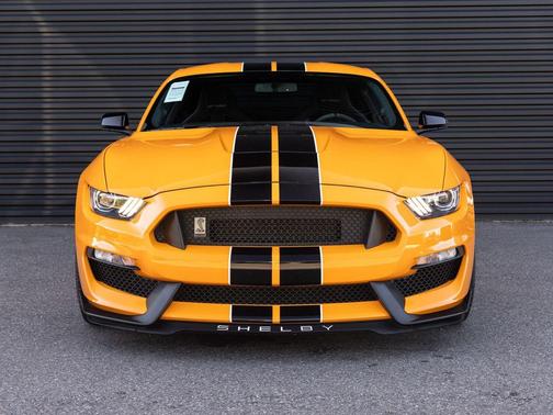 Orange Fury Metallic Tri-Coat 2018 Ford Shelby GT350 Base