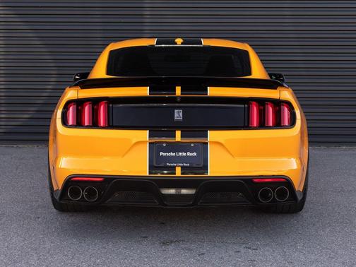 Orange Fury Metallic Tri-Coat 2018 Ford Shelby GT350 Base