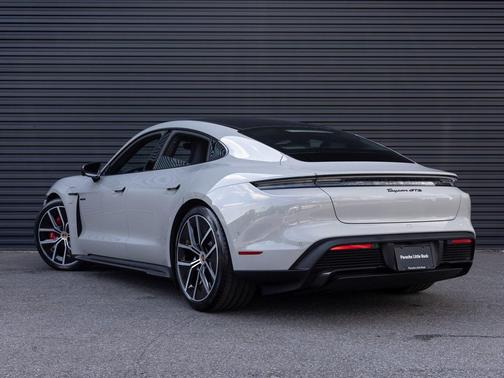 2025 Porsche Taycan GTS