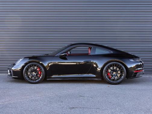 2024 Porsche 911 Carrera GTS