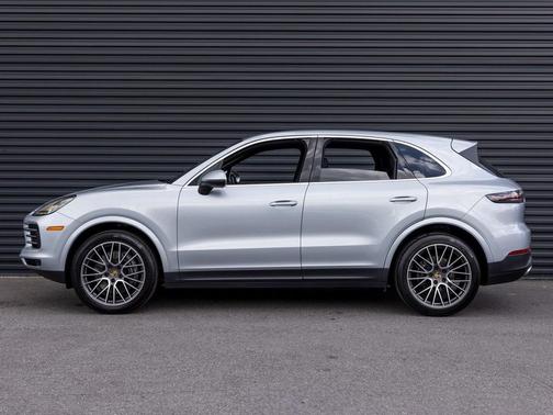 2021 Porsche Cayenne Base