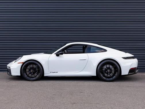 2025 Porsche 911 Carrera GTS