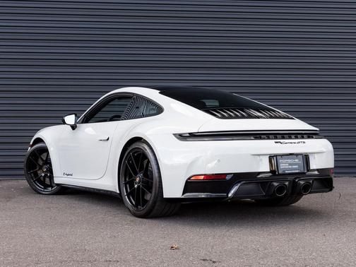 2025 Porsche 911 Carrera GTS