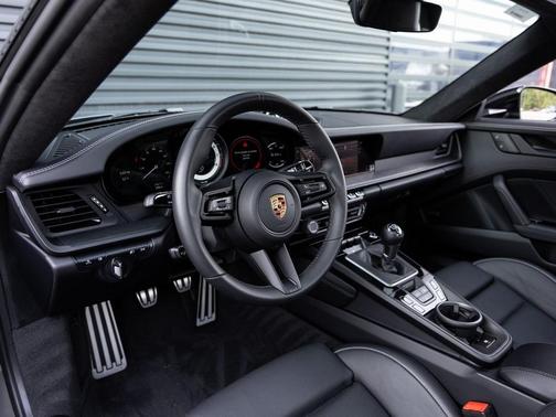 2024 Porsche 911 Carrera GTS