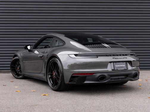 2024 Porsche 911 Carrera GTS