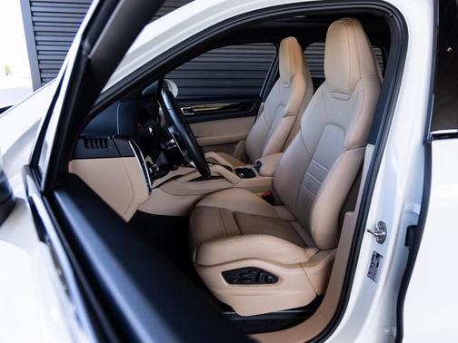 2023 Porsche Cayenne Cayenne
