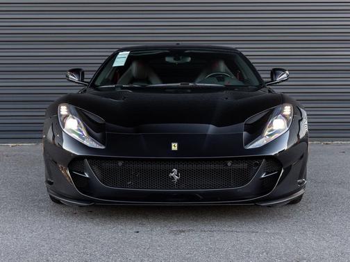 2018 Ferrari 812 Superfast Base