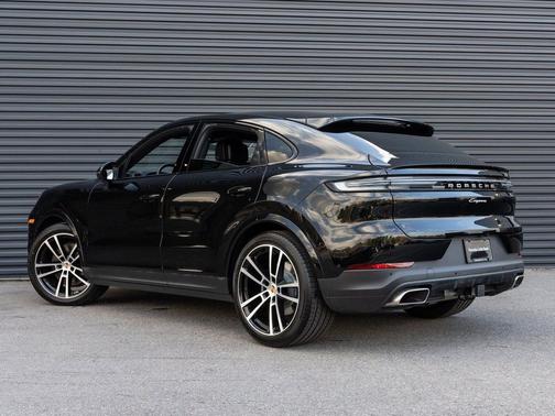 Chromite Black Metallic 2026 Porsche Cayenne Cayenne