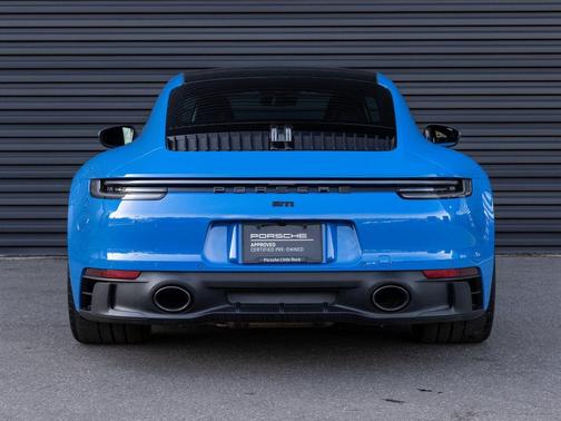 2022 Porsche 911 Carrera 4 GTS