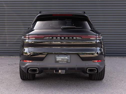 Chromite Black Metallic 2024 Porsche Cayenne Cayenne