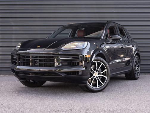 Chromite Black Metallic 2024 Porsche Cayenne Cayenne