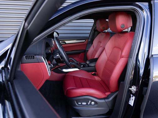 2021 Porsche Cayenne Turbo S