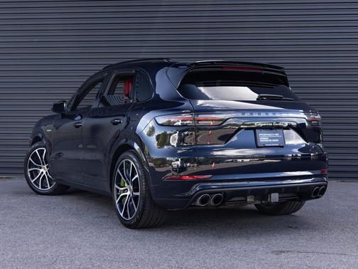 2021 Porsche Cayenne Turbo S