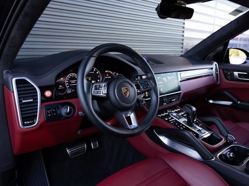2021 Porsche Cayenne Turbo S