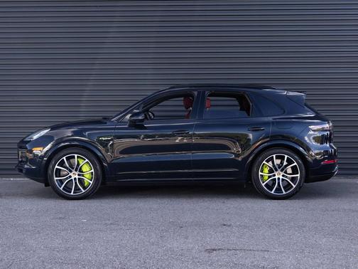 2021 Porsche Cayenne Turbo S