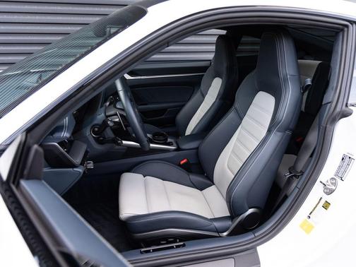 2025 Porsche 911 Turbo S