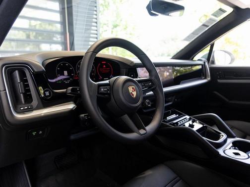 2025 Porsche Cayenne