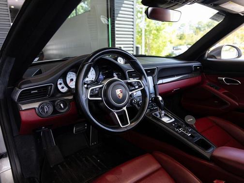 2017 Porsche 911 Carrera S