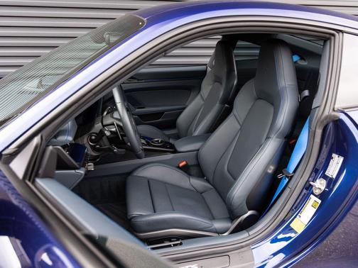 2024 Porsche 911 Carrera GTS