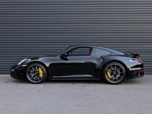 2021 Porsche 911 Turbo S