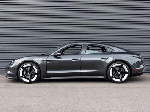 2025 Porsche Taycan 