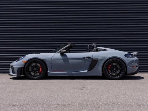 2025 Porsche 718 Spyder RS