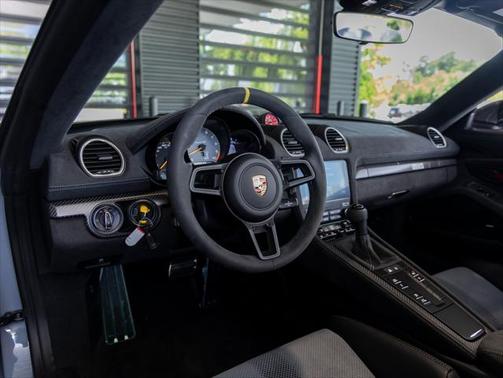 2025 Porsche 718 Spyder RS
