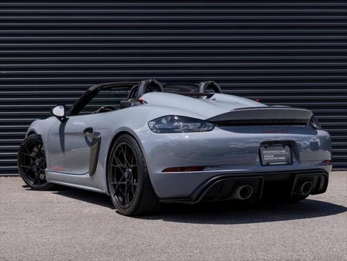 2025 Porsche 718 Spyder RS
