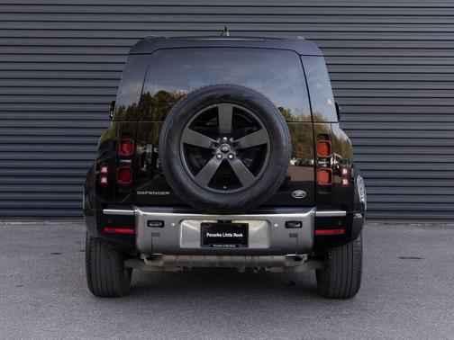 Santorini Black Metallic 2022 Land Rover Defender 90 S