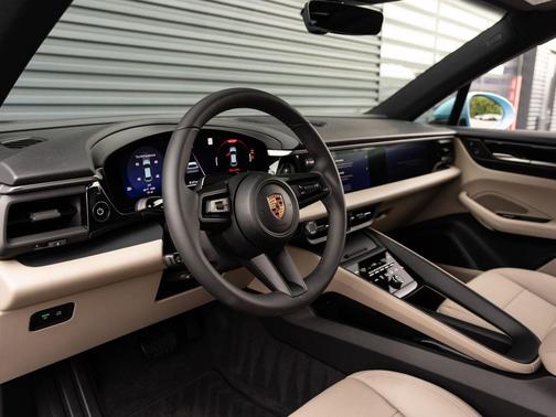 Frozen Blue Metallic 2026 Porsche Macan Macan Electric 4