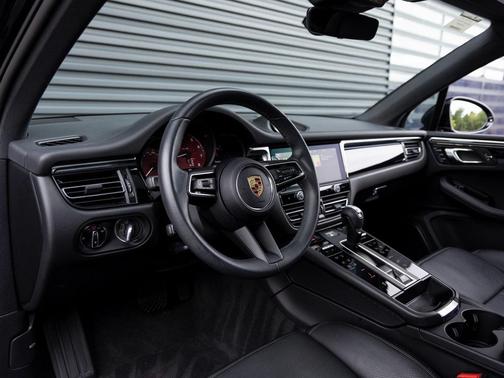 2024 Porsche Macan 