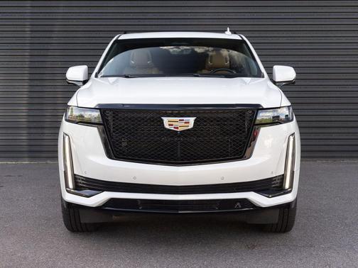 Crystal White Tricoat 2022 Cadillac Escalade Sport