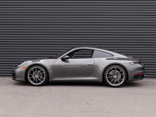 2024 Porsche 911 Carrera