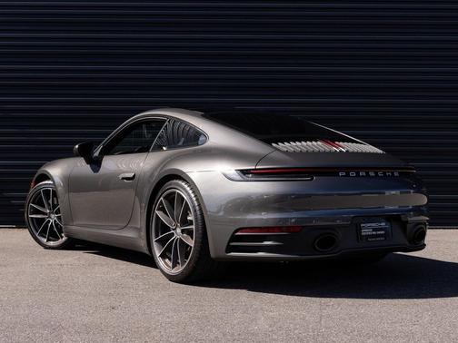 2024 Porsche 911 Carrera