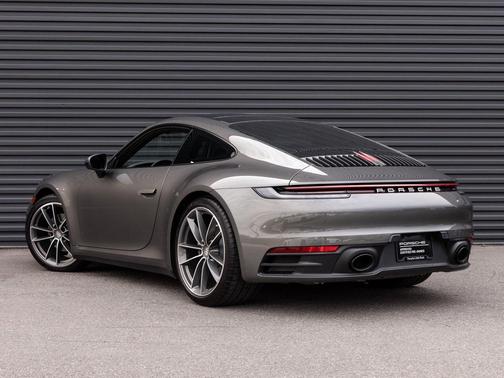 2024 Porsche 911 Carrera