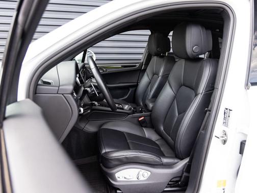 White 2025 Porsche Macan Macan