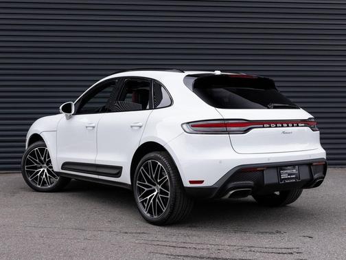 2024 Porsche Macan Base