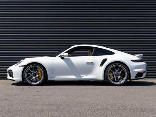 2022 Porsche 911 Turbo S